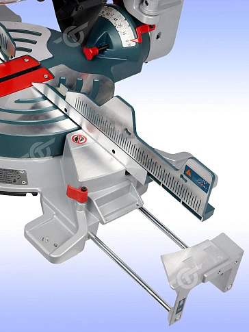 Торцовочная пила аккумуляторная Bosch GCM 18V-305GDC