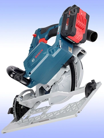 Циркулярная пила аккумуляторная Bosch GKS 18V-68 GC