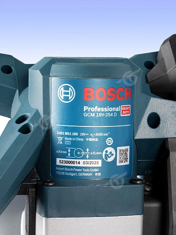 Торцовочная пила аккумуляторная Bosch GCM 18V-254 D