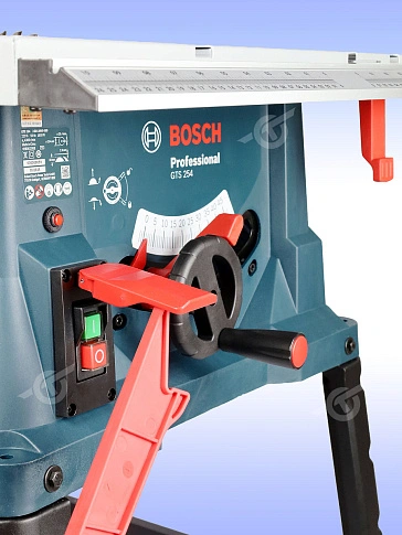Станок распиловочный Bosch GTS254